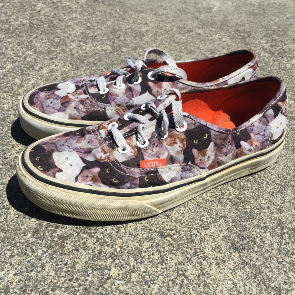 Authentic VANS x ASPCA Cat Low Top Vans